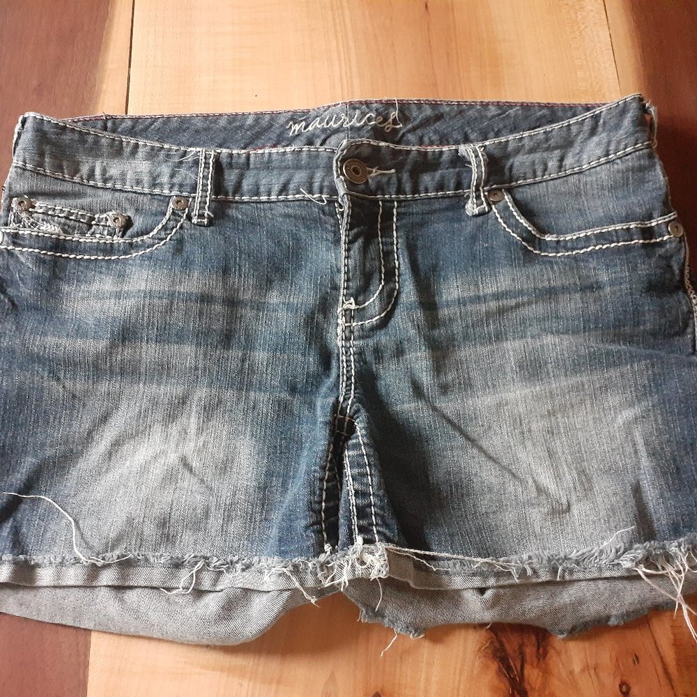 Maurices cut off shorts size 13/14